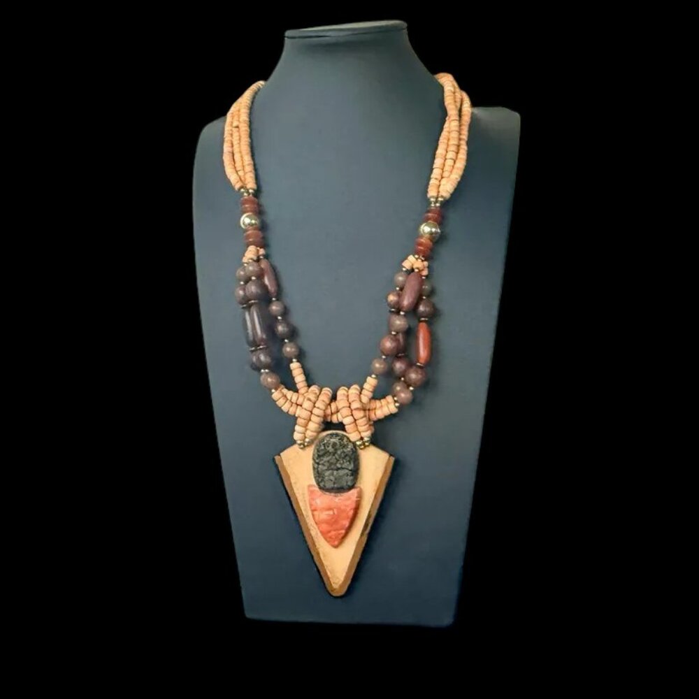 Vintage Lee Sands Nephrite Jade Arrowhead Pendant Necklace  (Rare)